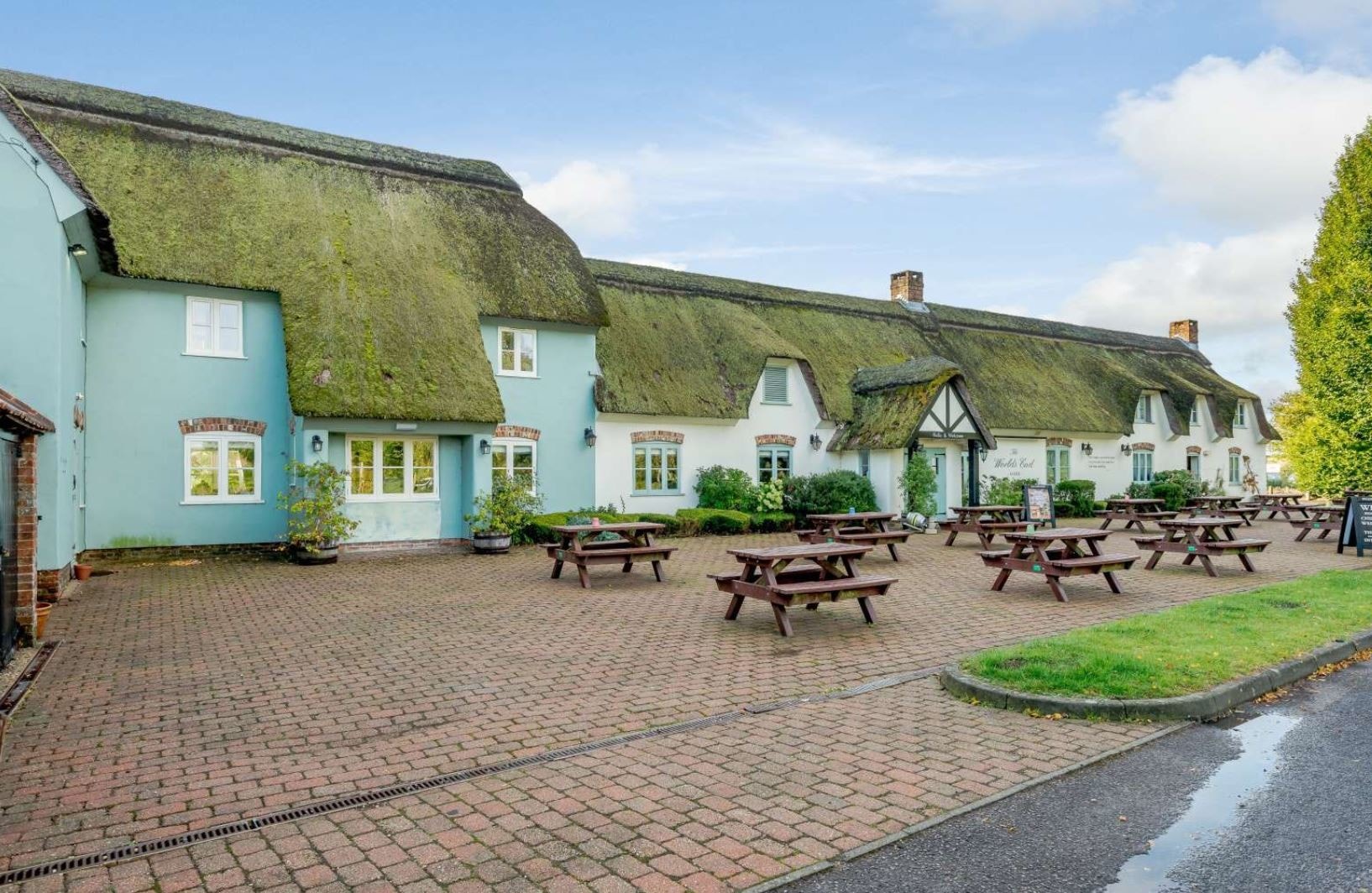 Almer, Blandford Forum for sale Primary Photo- Image 1 of 1