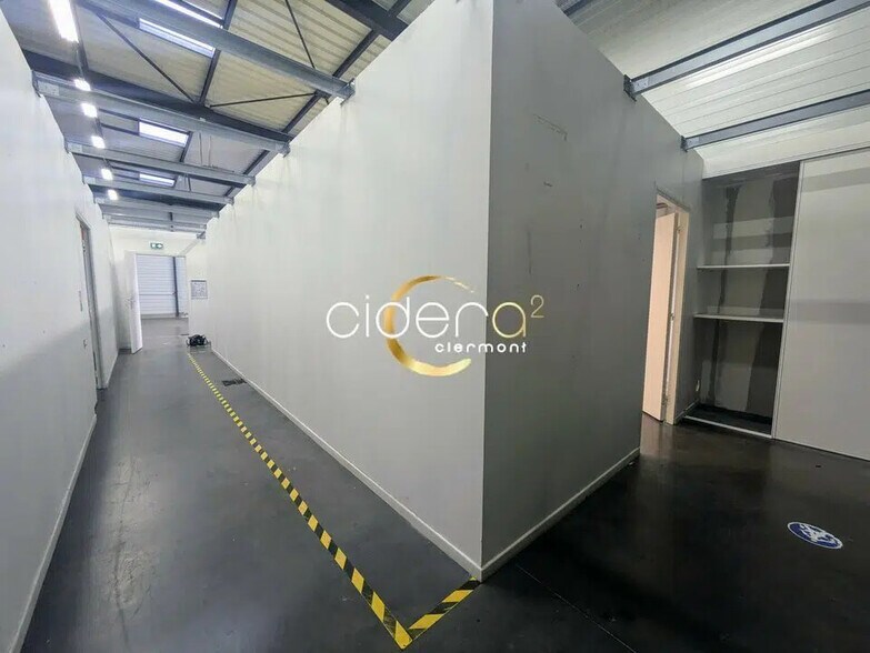 Flex in Clermont-Ferrand for lease - Interior Photo - Image 3 of 11