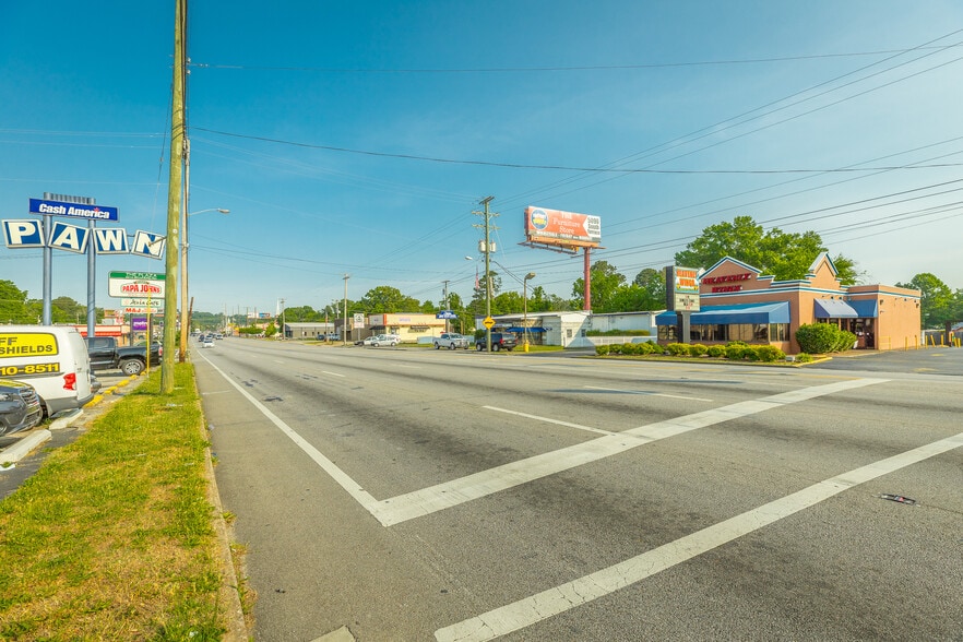 5231 Brainerd Rd, Chattanooga, TN 37411