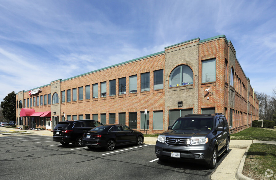 4875 Eisenhower Ave, Alexandria, VA for lease - Building Photo - Image 3 of 4