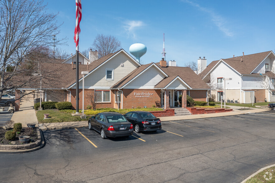 120 Montrose West Ave, Akron, OH for sale - Primary Photo - Image 1 of 1