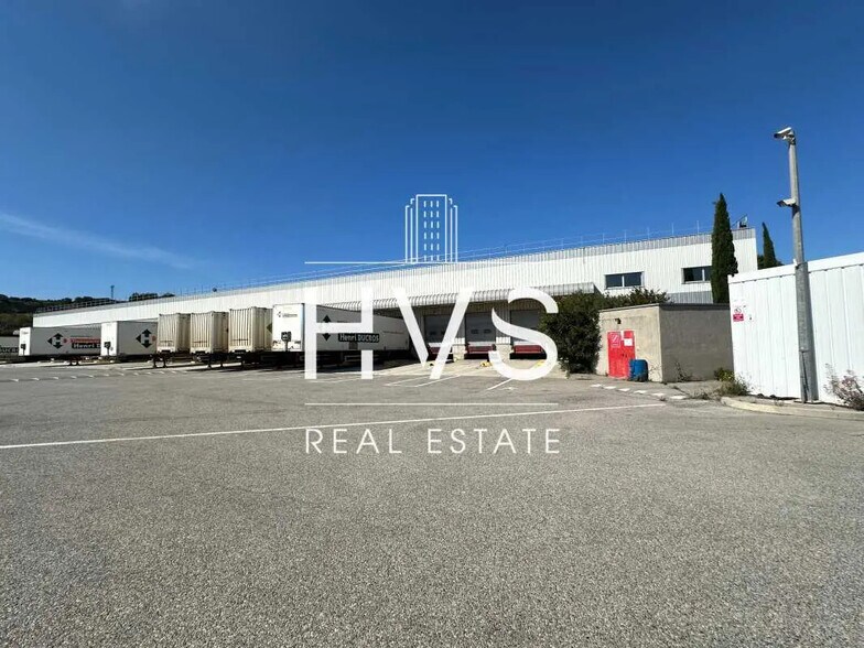 Industrial in Gignac-la-Nerthe for lease - Building Photo - Image 3 of 11