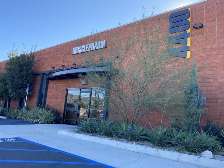 4400-4404 W Vanowen St, Burbank, CA for sale - Building Photo - Image 1 of 1