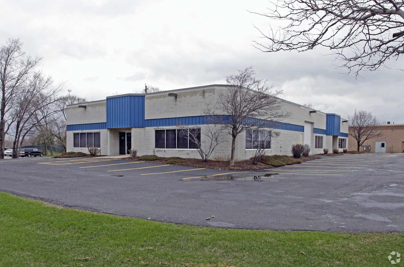 5816 W Hemlock St, Milwaukee, WI 53223