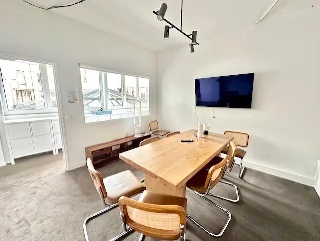 Office in Paris for lease - Building Photo - Image 3 of 54