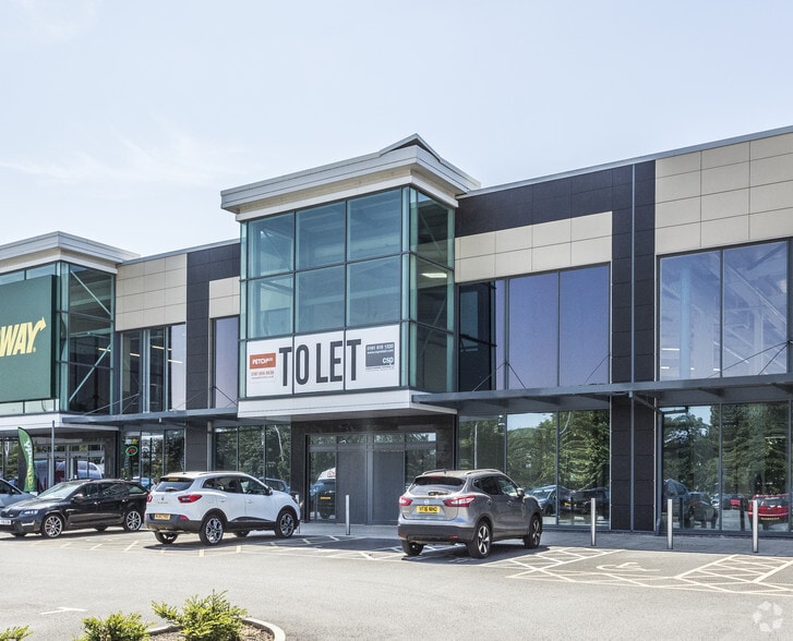 Junction 9 Retail Park, Warrington for lease - Building Photo - Image 3 of 4