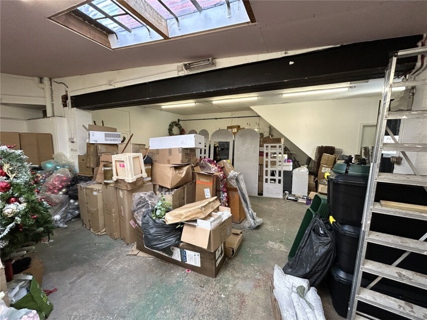 Dragon Ter, Harrogate for lease Building Photo- Image 1 of 5