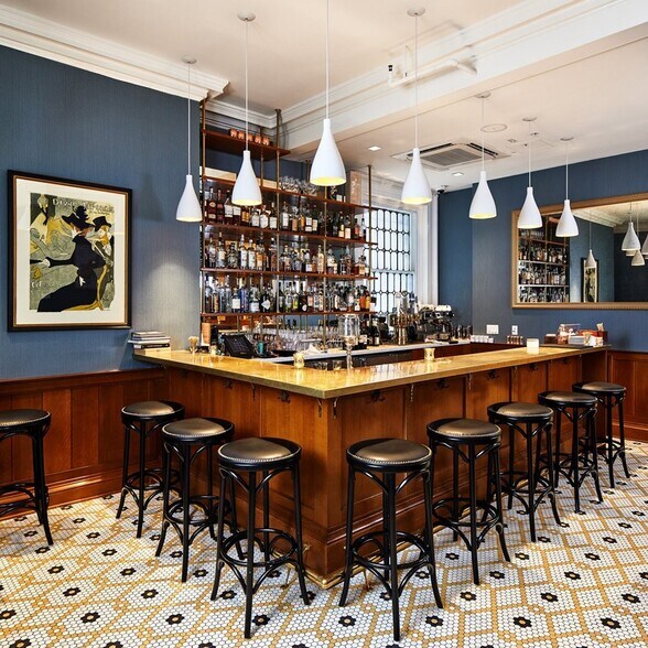 206 E Redwood St, Baltimore, MD for sale - Interior Photo - Image 1 of 1