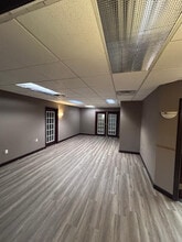 411 W Lake Lansing Rd, East Lansing, MI for lease Interior Photo- Image 1 of 12