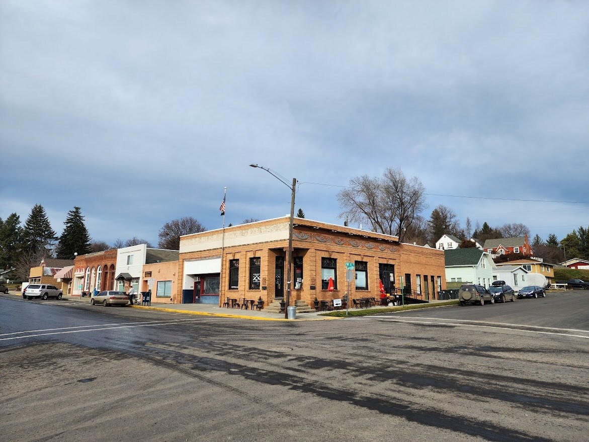 110 W Walnut St, Genesee, ID for sale Primary Photo- Image 1 of 1