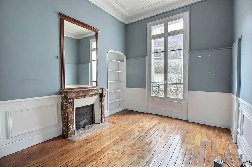 Office in Paris for lease - Interior Photo - Image 3 of 9