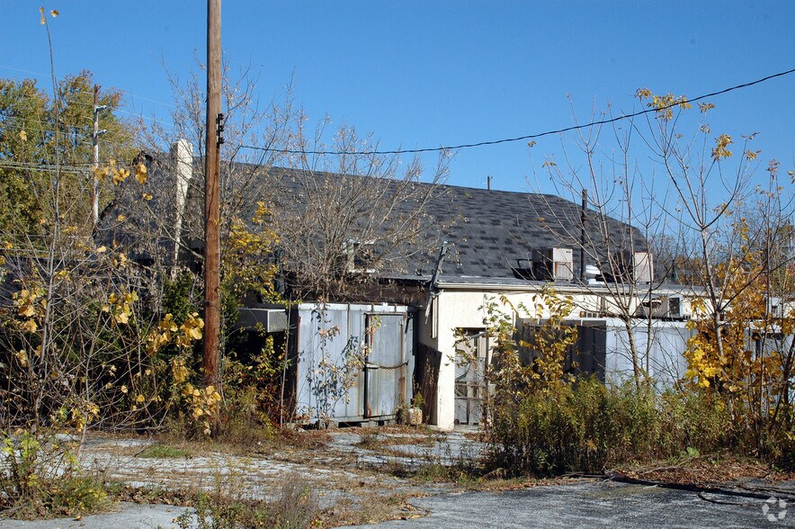 536 Lancaster Ave, Malvern, PA for sale - Building Photo - Image 1 of 1