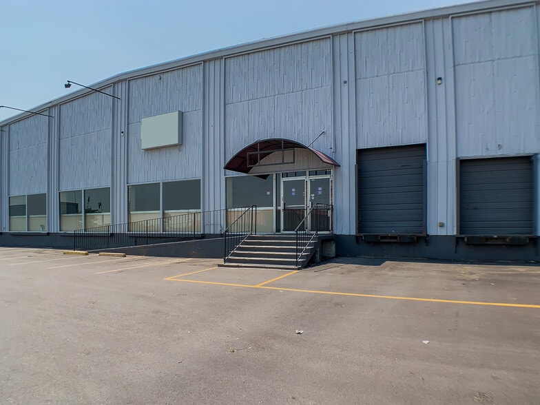 300-400 W 53rd Pl, Denver, CO for lease - Building Photo - Image 2 of 6