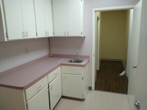 500 S University Ave, Little Rock, AR for lease Interior Photo- Image 1 of 5