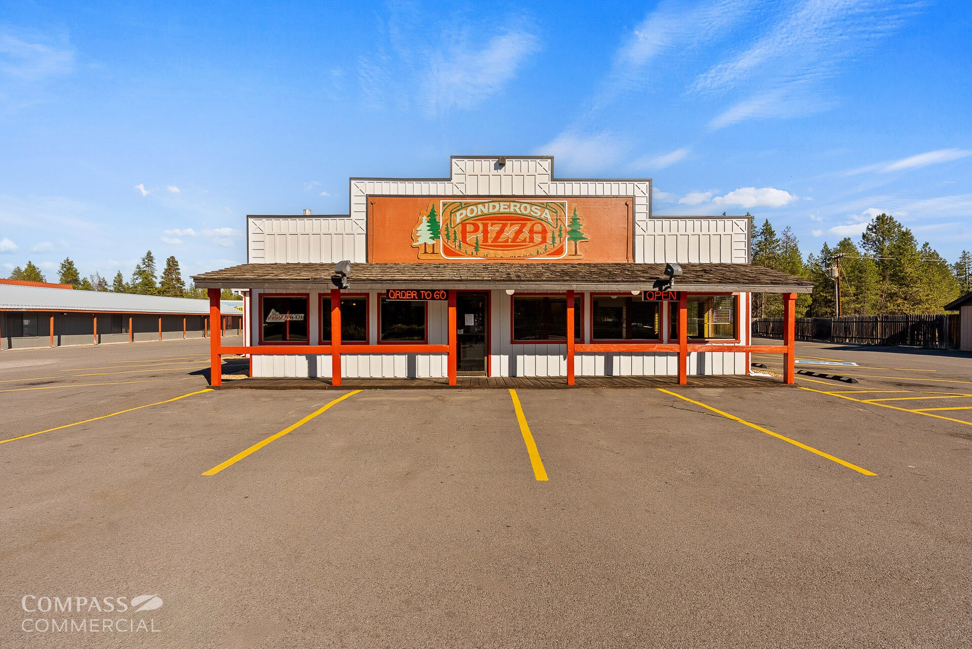 52574 Highway 97, La Pine, OR for sale Primary Photo- Image 1 of 21
