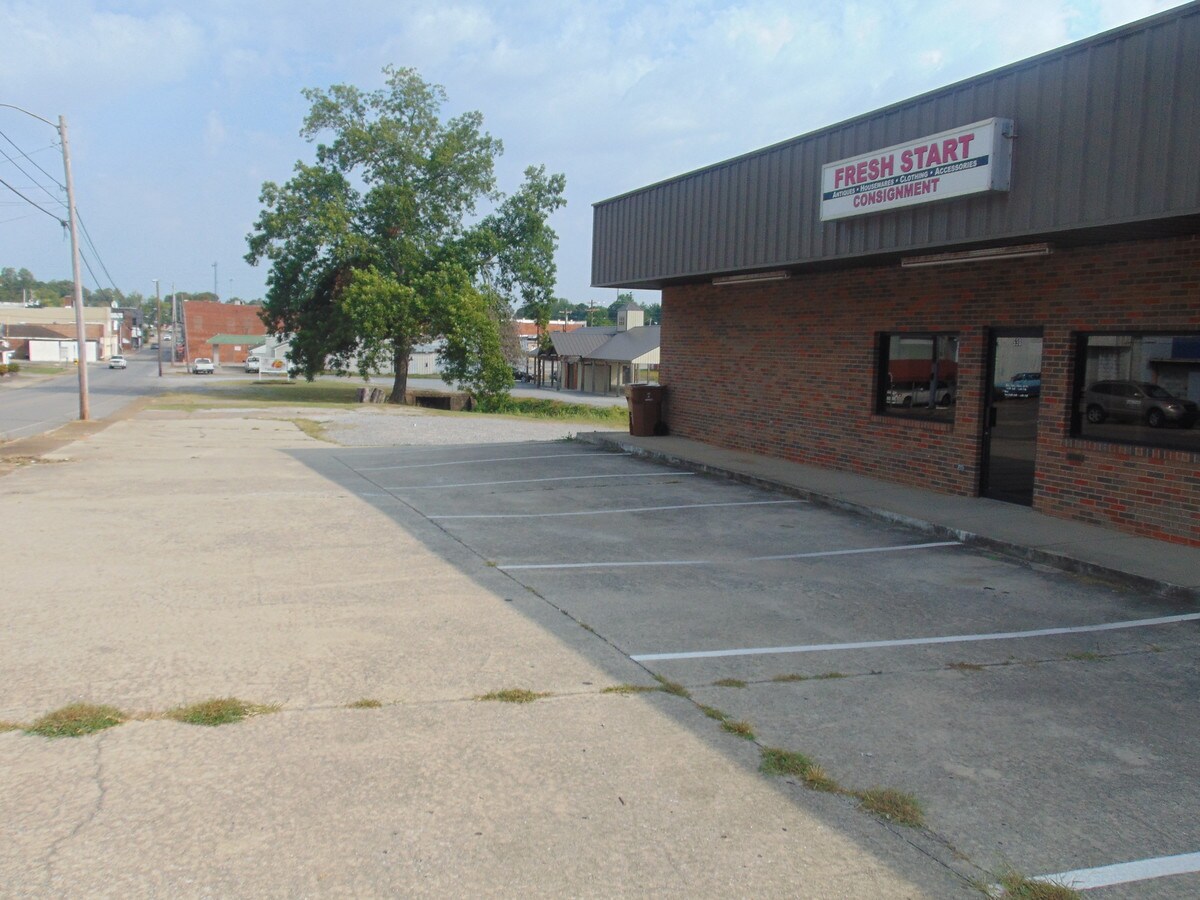 530 Sparkman St SW, Hartselle, AL 35640