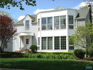 75 Summit Ave, Hackensack, NJ for sale Primary Photo- Image 1 of 1