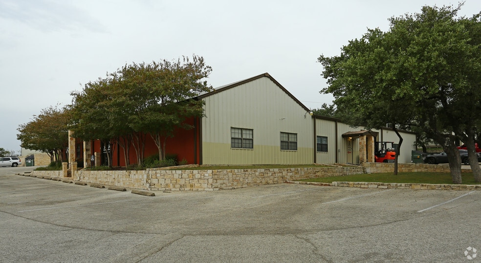 14141 W Hwy 290, Dripping Springs, TX for lease - Building Photo - Image 2 of 3