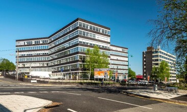 Wellington Rd N, Stockport for lease Building Photo- Image 1 of 6