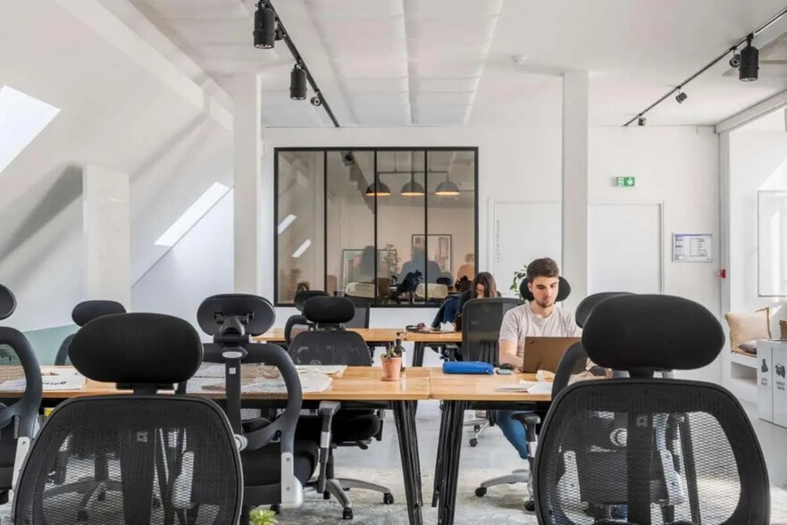 22 Bis Rue Des Taillandiers, Paris for lease - Interior Photo - Image 3 of 7