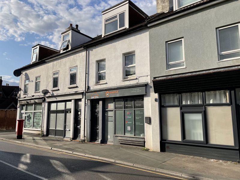 52 Westway, Caterham for sale Primary Photo- Image 1 of 1