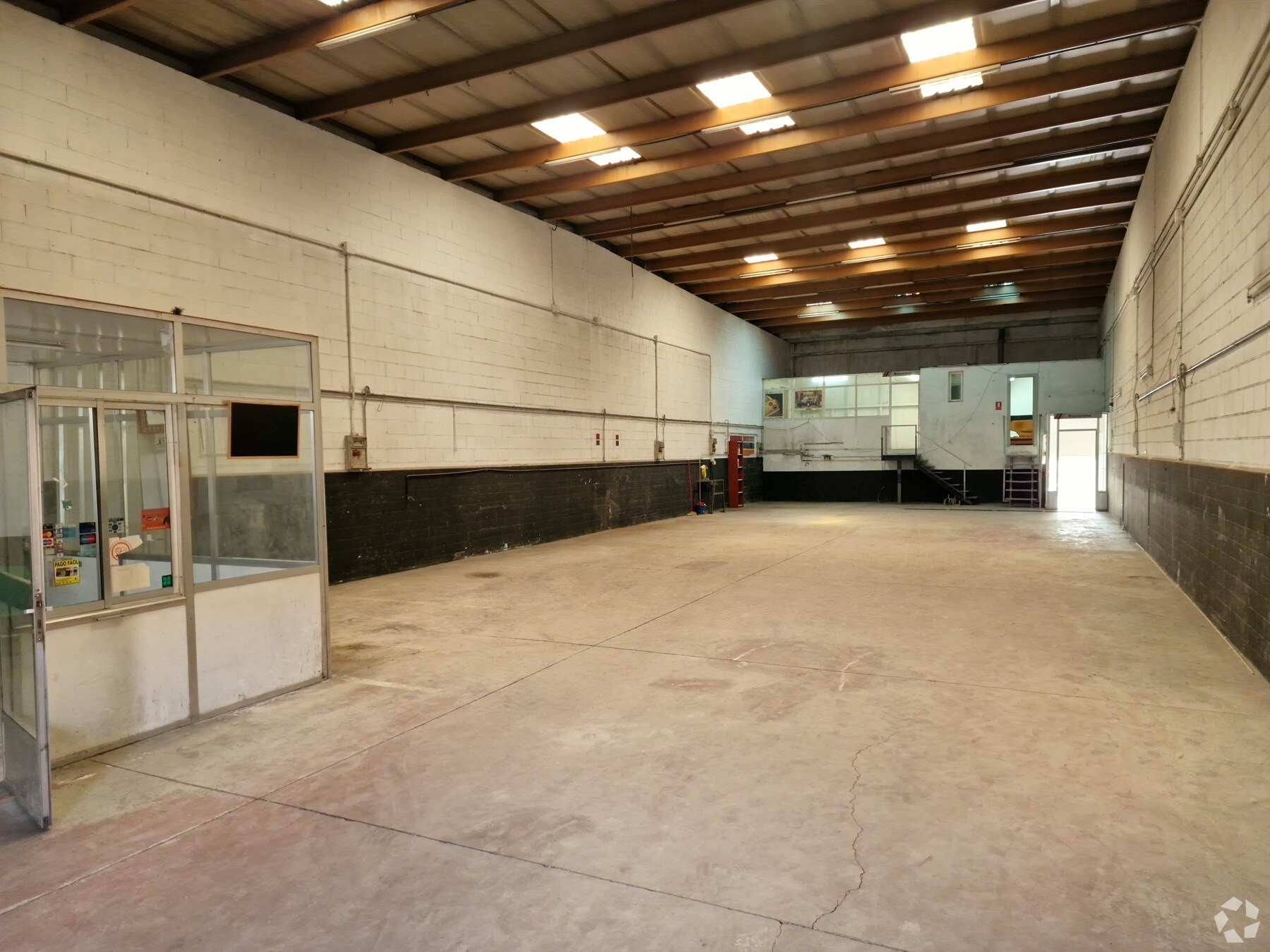 in Tres Cantos, Madrid for sale Primary Photo- Image 1 of 1