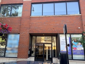 2015-2019 W Irving Park Rd, Chicago, IL for lease Interior Photo- Image 1 of 11