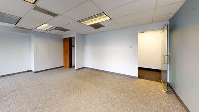 1 N La Salle St, Chicago, IL for lease Interior Photo- Image 2 of 3