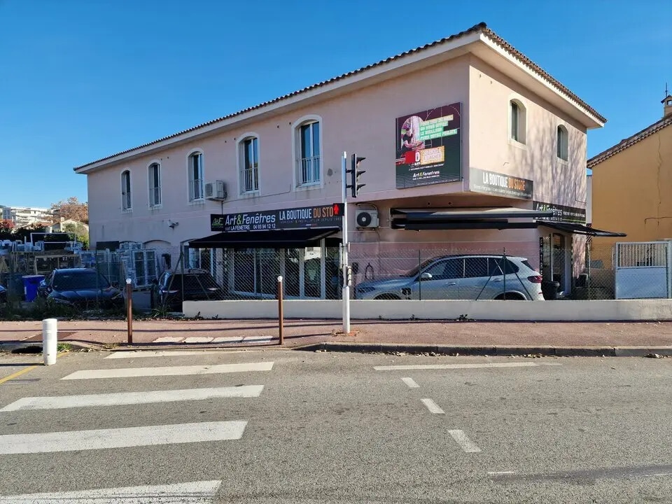 Retail in Le Cannet for sale Building Photo- Image 1 of 13