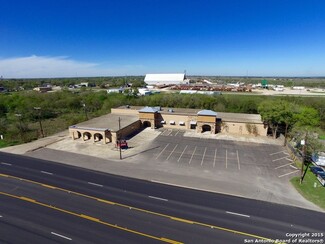 More details for 1701 E State Highway 97, Jourdanton, TX - Flex for Lease