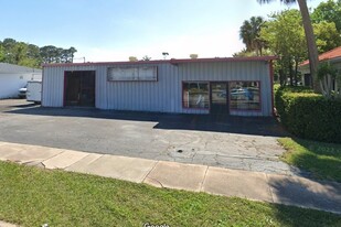 300-330 S Yonge St, Ormond Beach FL - Warehouse