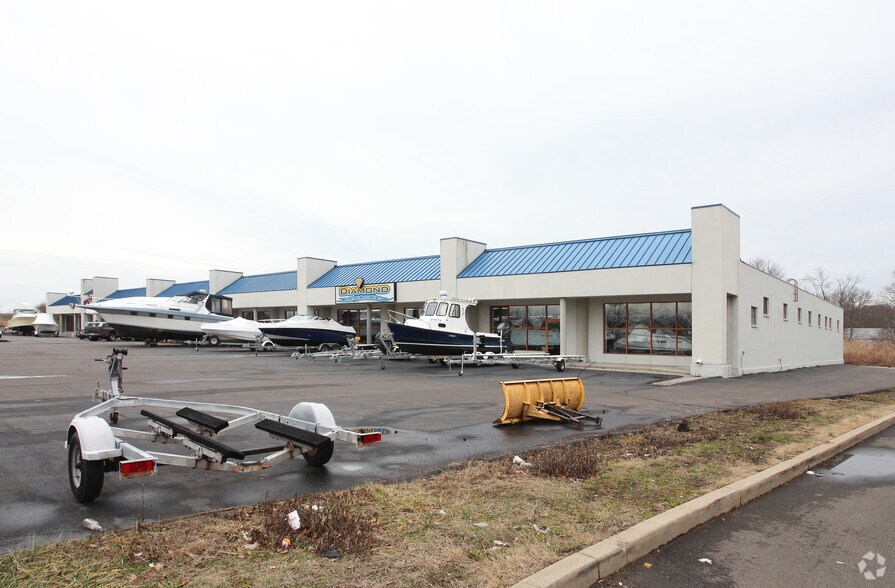 650 Coe Ave, East Haven, CT for sale - Primary Photo - Image 1 of 1