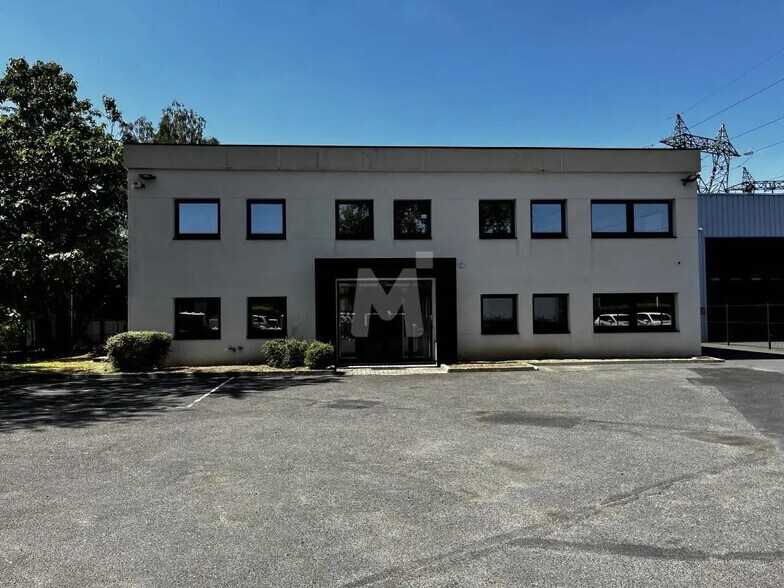 Flex in Lisses for lease - Building Photo - Image 2 of 15