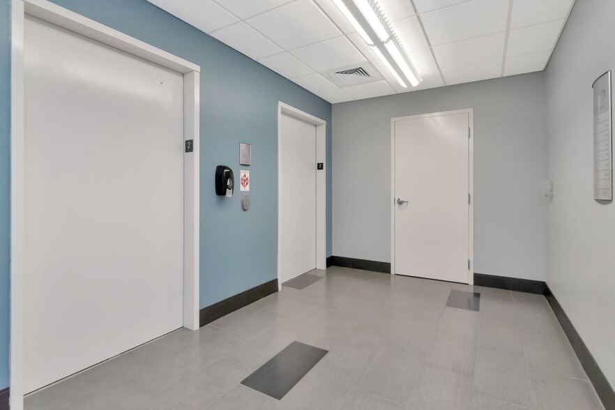 1208 E Kennedy Blvd, Tampa, FL for sale - Building Photo - Image 2 of 37