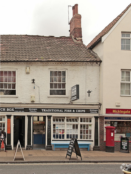 91, 93/93A and 93B Micklegate portfolio of 2 properties for sale on LoopNet.com - Primary Photo - Image 2 of 2