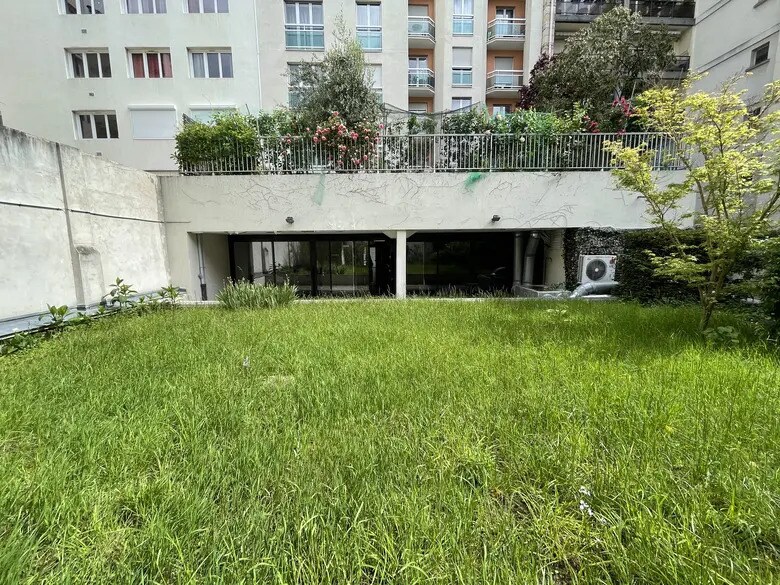 Retail in Paris for sale - Building Photo - Image 2 of 5