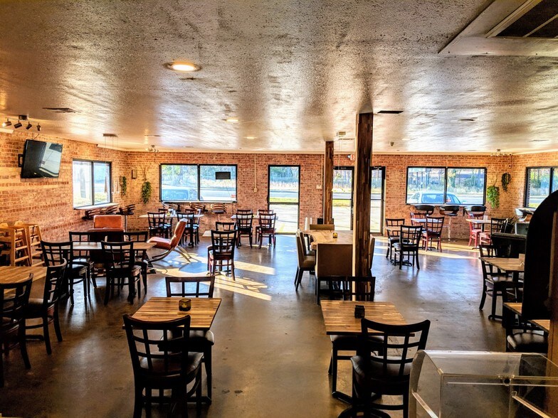 2408 W Madison Ave, Bastrop, LA for sale - Building Photo - Image 1 of 1