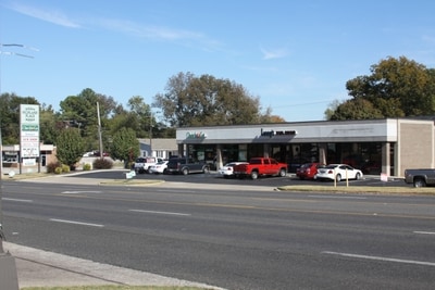 2101 Woodward Ave, Muscle Shoals, AL for lease Primary Photo- Image 1 of 2