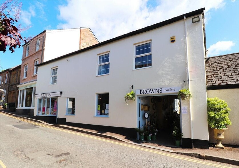 44 High St, Dulverton for sale - Building Photo - Image 1 of 21