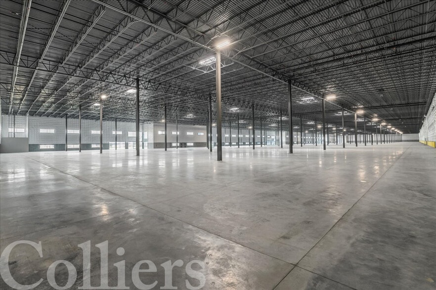 1220 Smeed Parkway, Caldwell, ID for sale - Interior Photo - Image 2 of 8