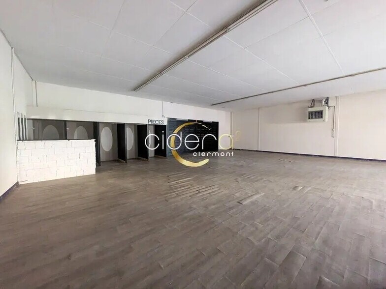 Retail in COURNON-D'AUVERGNE for lease - Interior Photo - Image 3 of 6