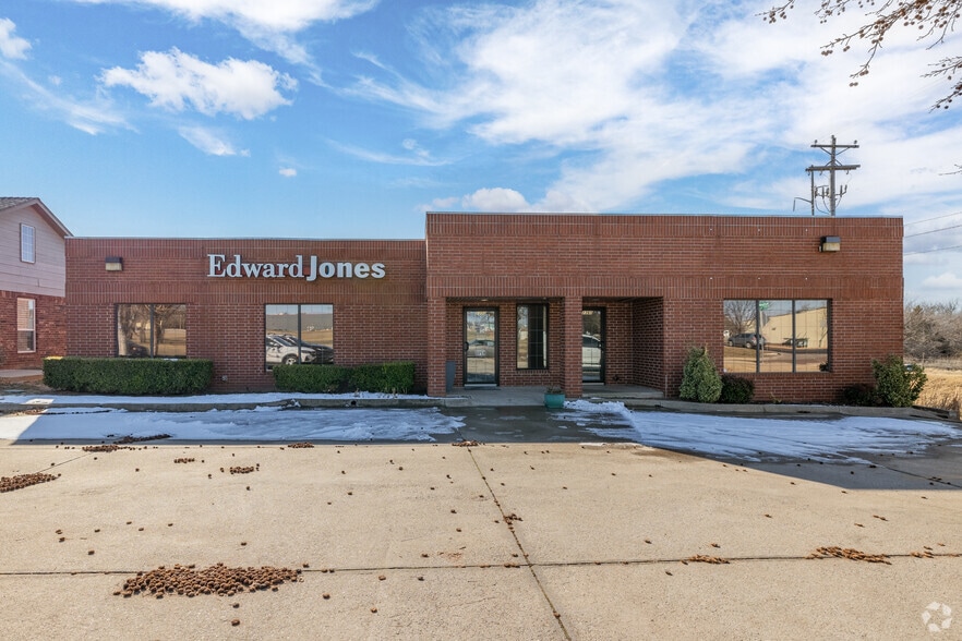2350-2360 McKown Dr, Norman, OK for lease - Building Photo - Image 3 of 20