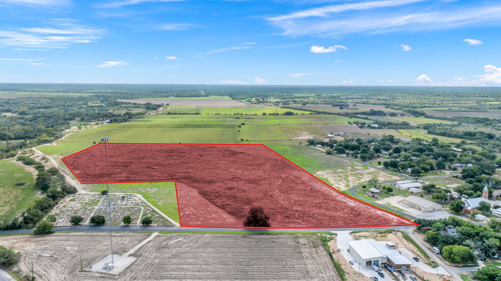 TBD County Road 585, La Coste, TX for sale - Primary Photo - Image 1 of 7