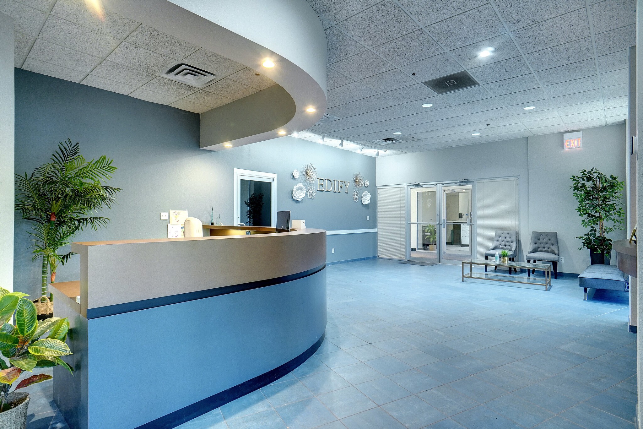 6850 Manhattan Blvd, Fort Worth, TX for lease Interior Photo- Image 1 of 11