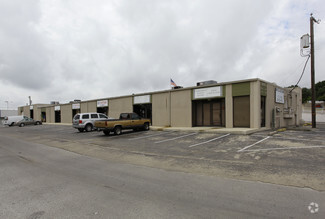 More details for 7102-7176 Oaklawn Dr, San Antonio, TX - Office, Flex for Lease