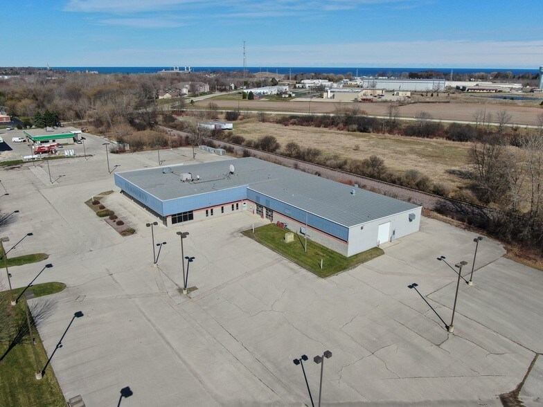 1180 S Spring St, Port Washington, WI for sale - Building Photo - Image 1 of 1