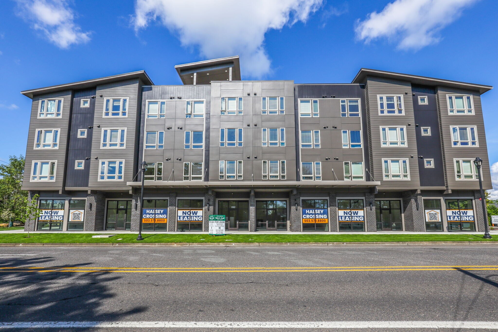 22025 NE Halsey St, Fairview, OR for lease Building Photo- Image 1 of 34