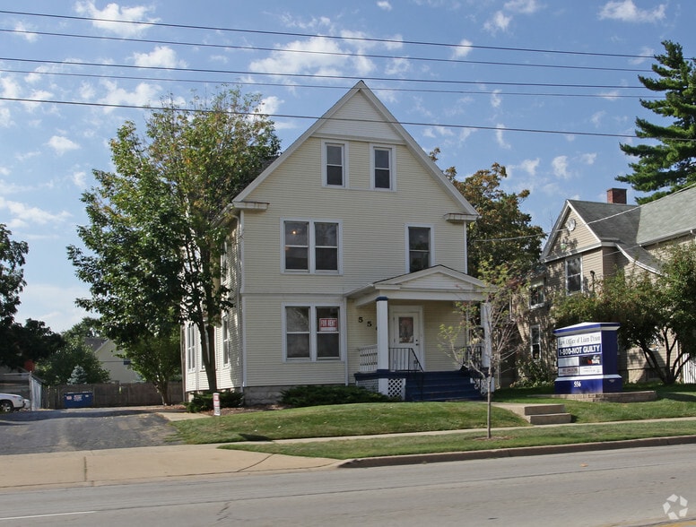 556 W Galena Blvd, Aurora, IL for sale - Primary Photo - Image 1 of 1