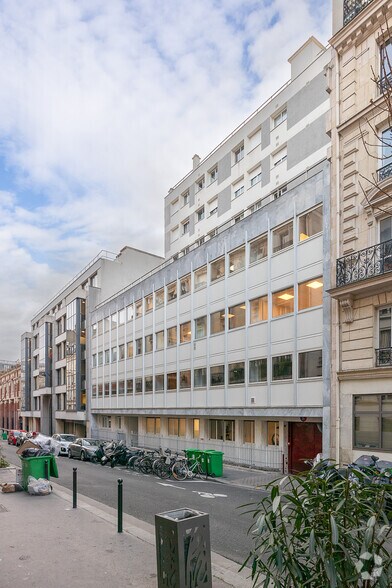 9 Rue Du Delta, Paris for lease - Building Photo - Image 2 of 13