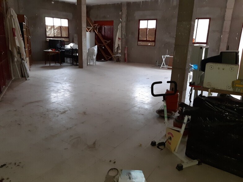 Retail in Villamayor for sale - Building Photo - Image 3 of 11